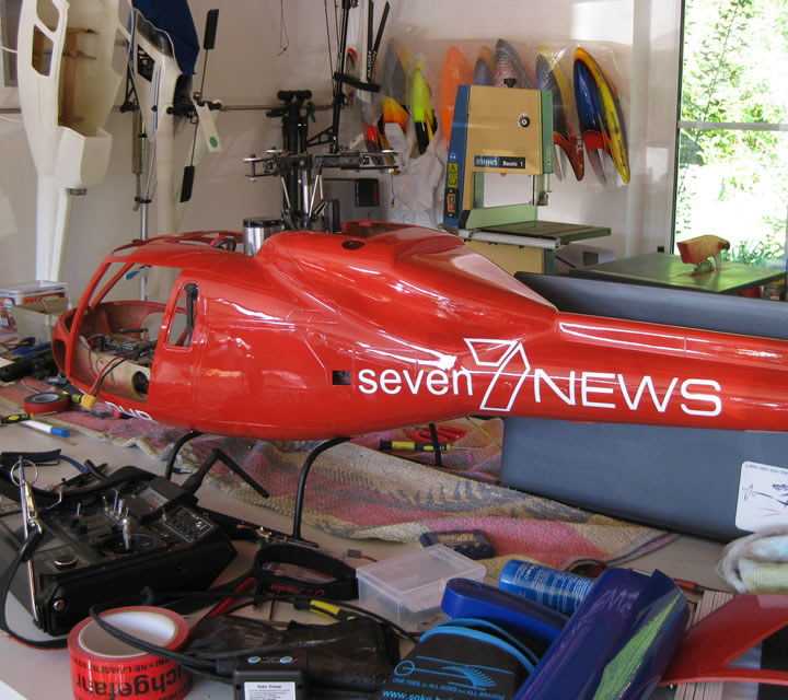 seven news Applikationen auf AS355 Modell Helikopter, Heli-Planet